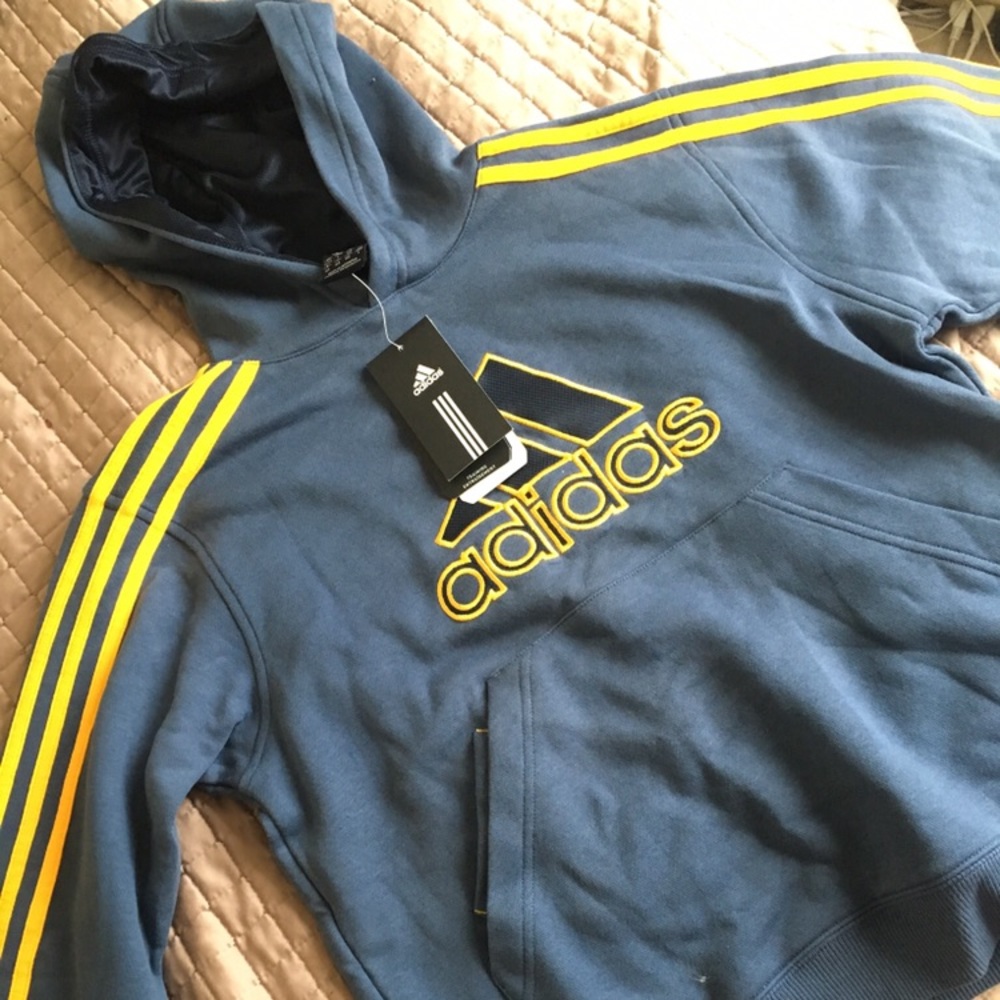 Adidas Sweater
